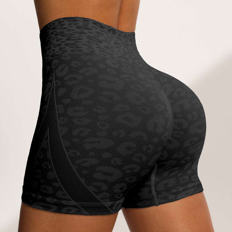 Seamless Three-Quarter Cycling Shorts